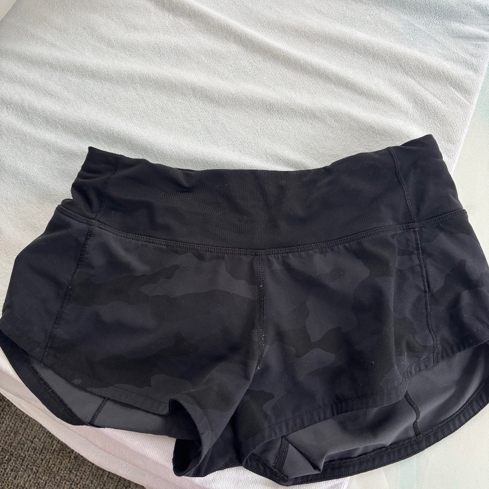 Camo Lululemon Speed Up Shorts 2.5'